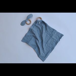 Light blue teether / muslin burp cloth